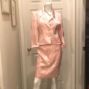 designer 2 piece Pink croc design look skirt suit Day/evening party wear Vintage